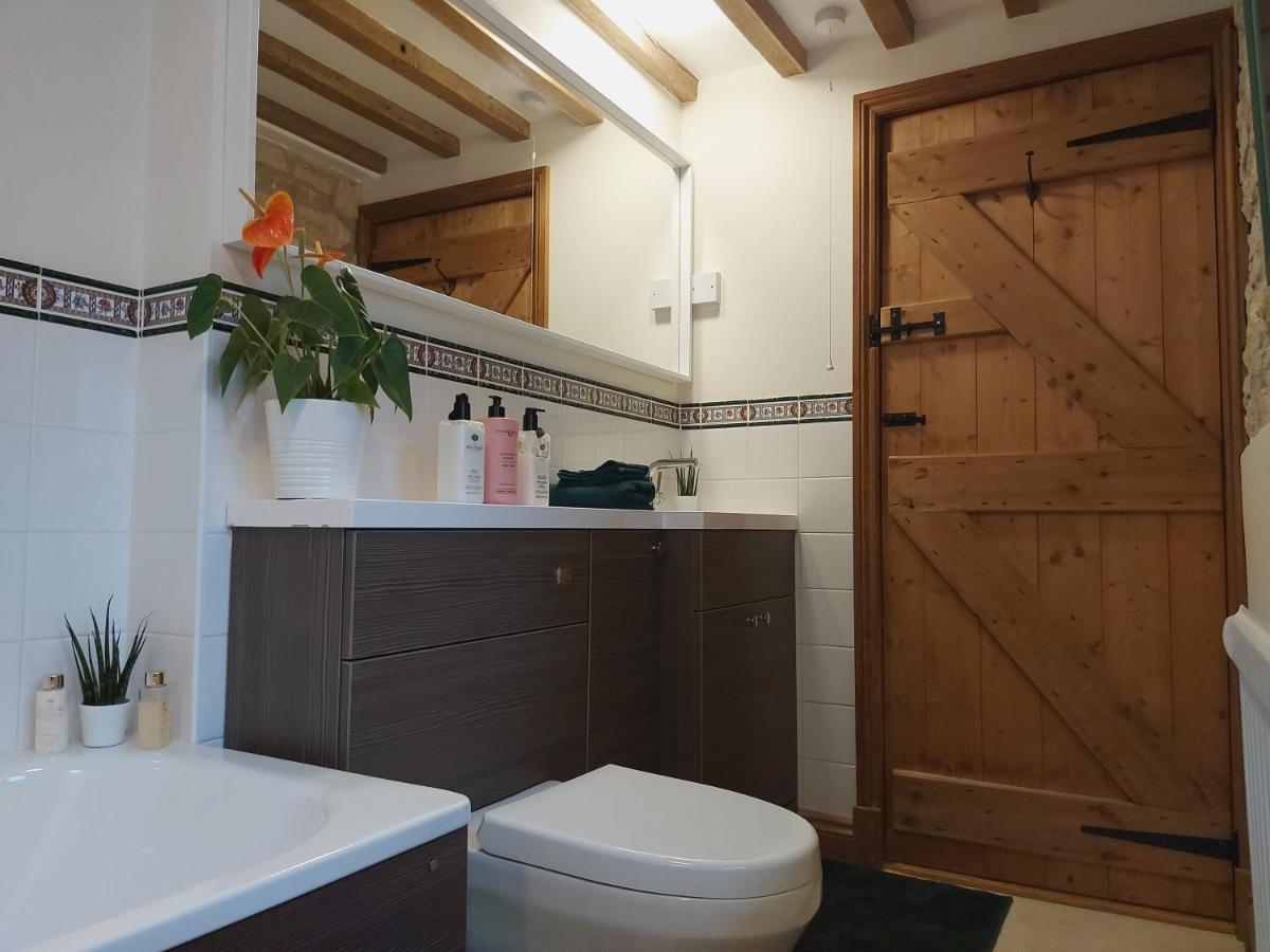 Thames Head Wharf - Historic Cotswold Cottage With Stunning Countryside Views Cirencester Εξωτερικό φωτογραφία