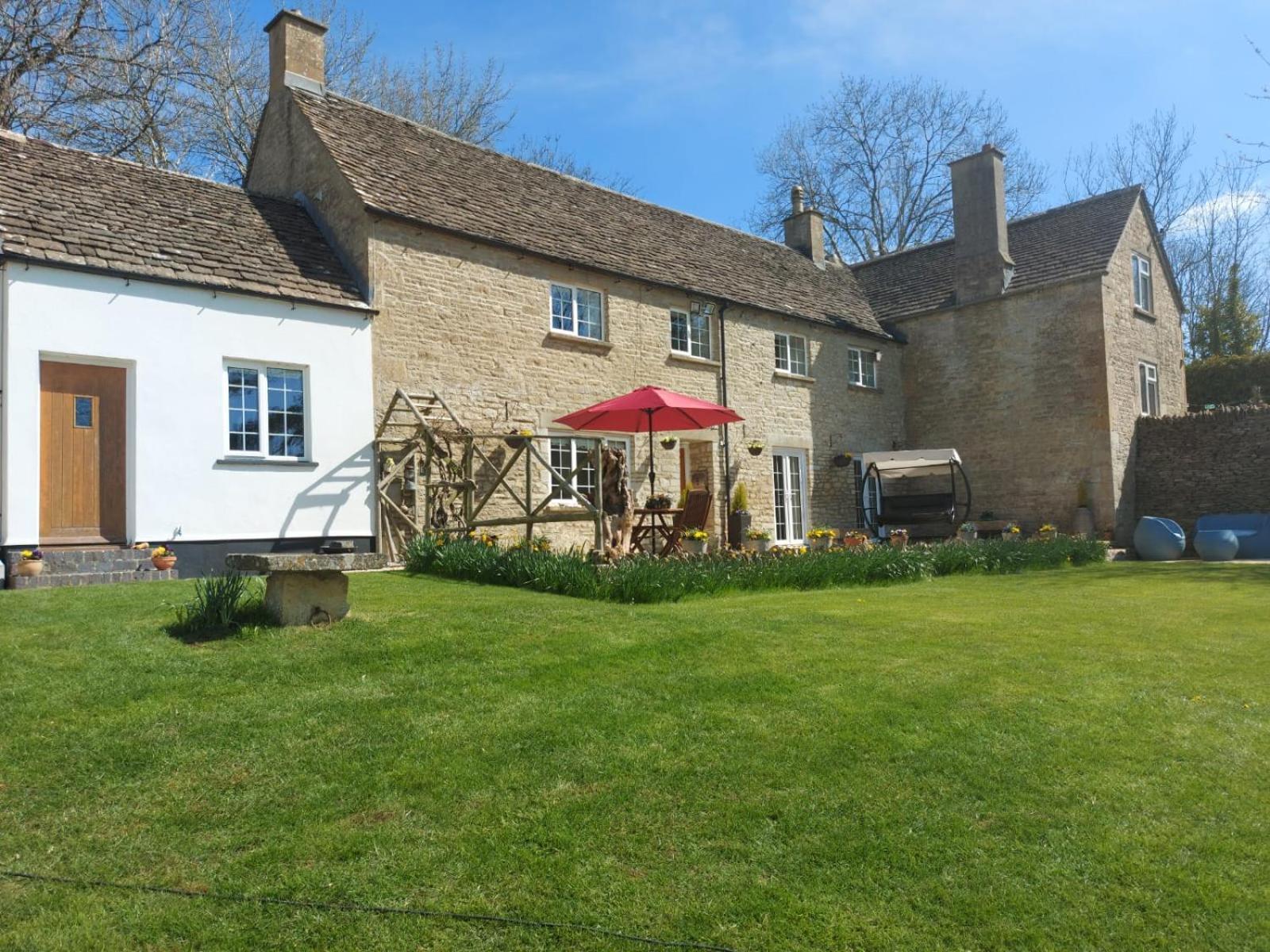 Thames Head Wharf - Historic Cotswold Cottage With Stunning Countryside Views Cirencester Εξωτερικό φωτογραφία